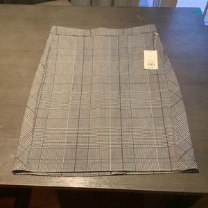 NWT - Gray Plaid Skirt, Size 12